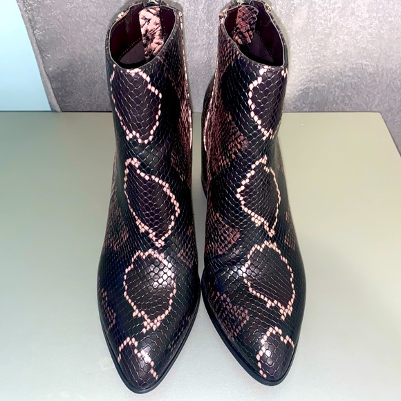 Steve Madden Snake Printed Booties. - Picture 3 of 3